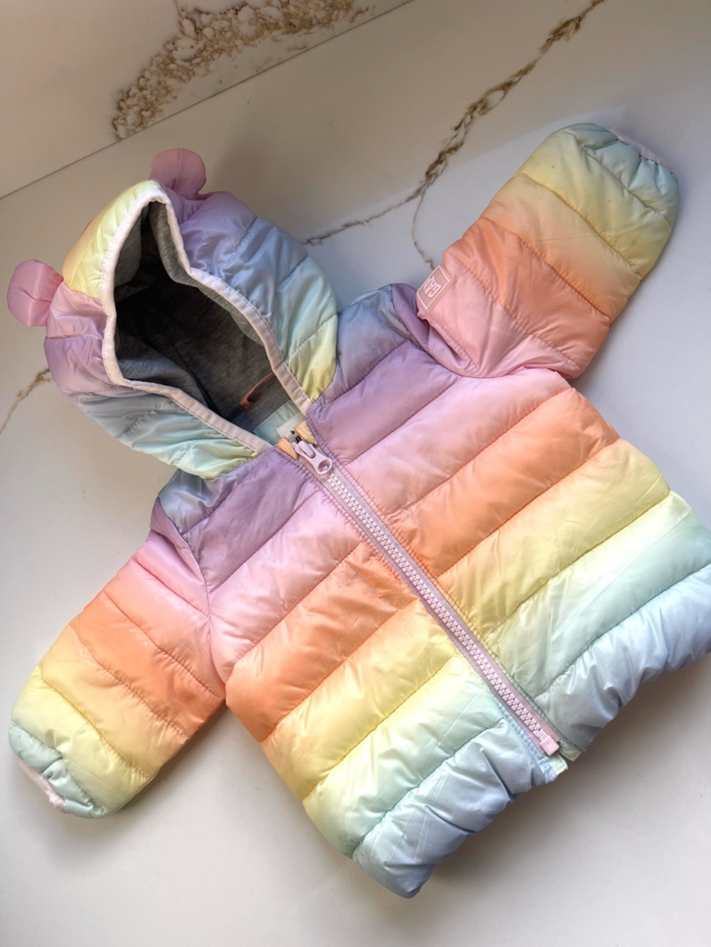 GAP baby rainbow ombre print puffer jacket 0-6 months
